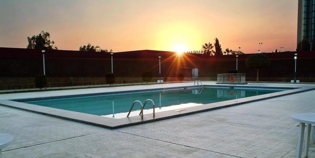 Dammam Hotell Exteriör bild