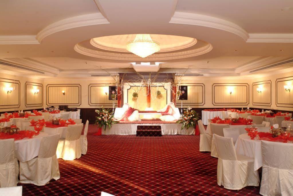 Dammam Hotell Exteriör bild